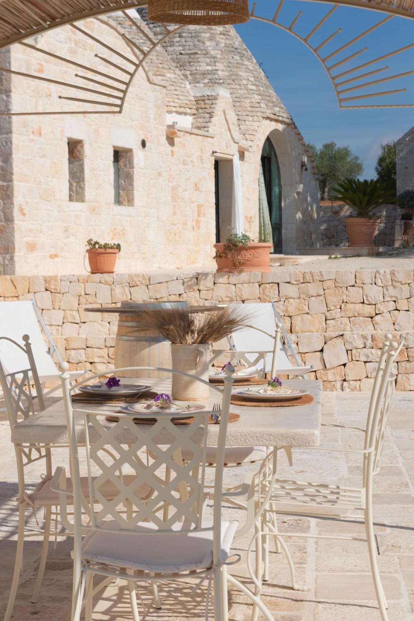 Aparthotel Trulli Vulés Ostuni Habitación foto
